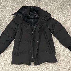 Canada Goose Men’s size M Down jacket.  slightly used-in great shape.